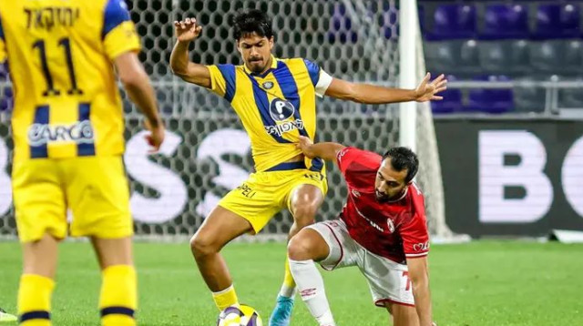 ניצחון מוחלט במרכז השדה. אליאל פרץ מול דור פרץ (צילום: קובי אליהו)