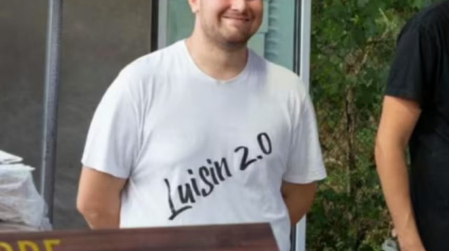 לוקה ספאדה מובל למעצר (צילום: רשתות חברתיות, שימוש לפי סעיף 27א' לחוק זכויות היוצרים)