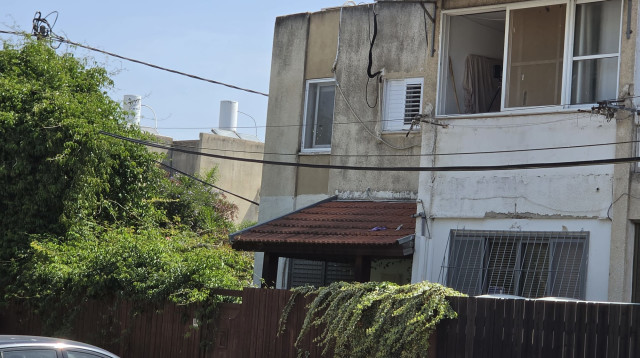 זירת הרצח בהרצליה (צילום: אלון חכמון)