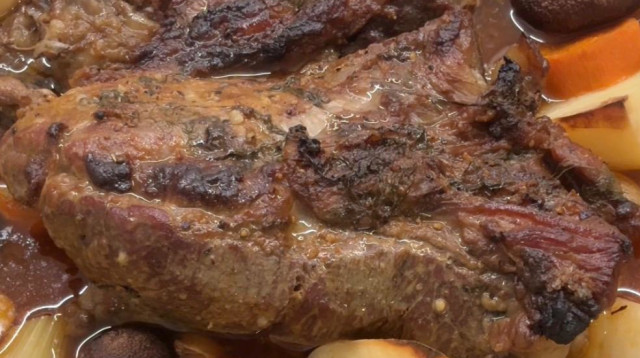 אסאדו נימוח בתנור (צילום: אסתר שכטמן)