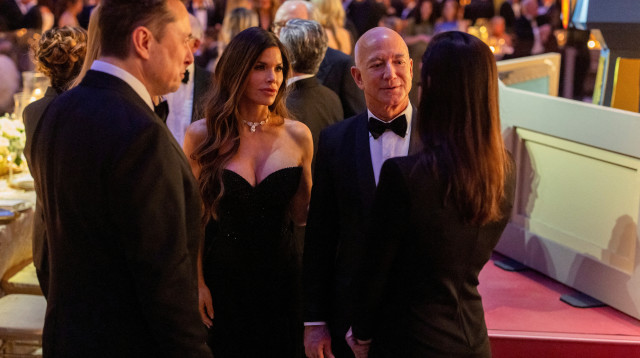 ג'ף בזוס ואילון מאסק באירוע בוושינגטון (צילום: רויטרס)