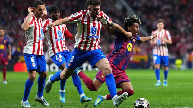 לאמין ימאל מול רוג'רי (צילום: Gettyimages)