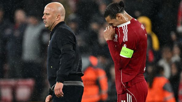 וירג'יל ואן דייק וארנה סלוט (צילום: Liverpool FC)