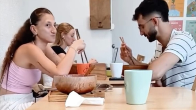 הישראלים שהותקפו מילולית בויאטנם (צילום: רשתות שימוש לפי סעיף 27)