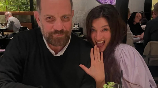 מיקי לאון ואשתו לעתיד אלינה (צילום: מתוך אינסטגרם)