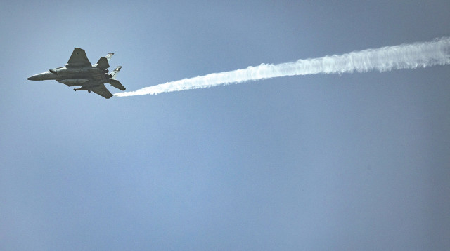 מטוס קרב שאגת הארי (צילום: נתי שוחט פלאש 90)