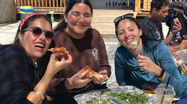 נועה מרציאנו ז"ל ומשפחתה (צילום: באדיבות המשפחה)