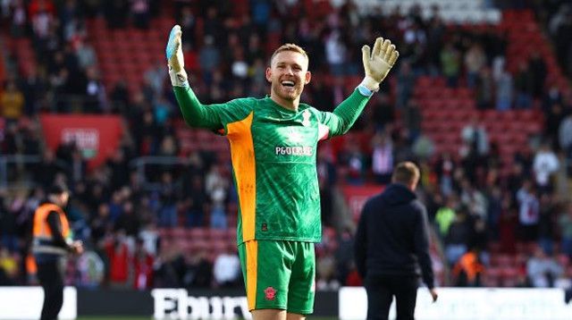 דניאל פרץ שוער סאות'המפטון (צילום: Matt Watson)