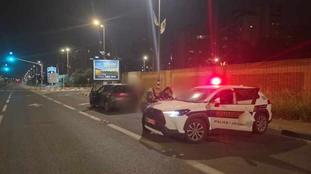 אכיפת תנועה במרחב דן (צילום: דוברות המשטרה)