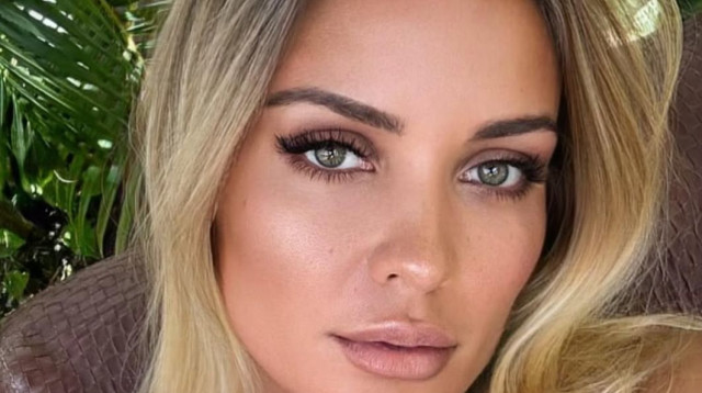 חולצה מהמים ללא רוח חיים. מארה פלביה אראוז'ו (צילום: מסך, אינסטגרם)