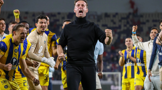 מאמן מכבי תל אביב, רוני דיילה (צילום: קובי אליהו)