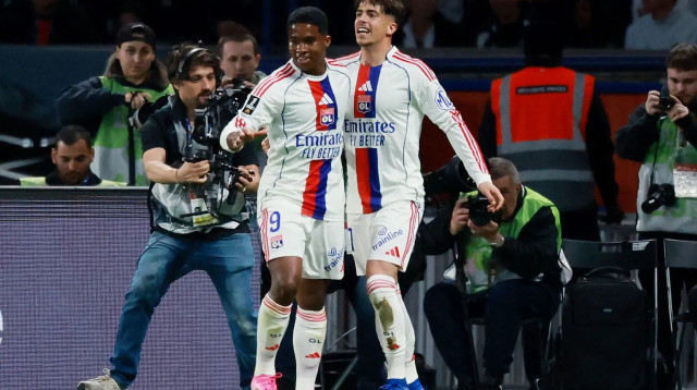 אפונסו מוריירה, אנדריק שחקני ליון חוגגים (צילום: רויטרס)