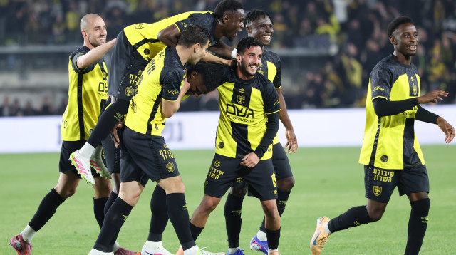 שחקני בית"ר ירושלים (צילום: דני מרון)