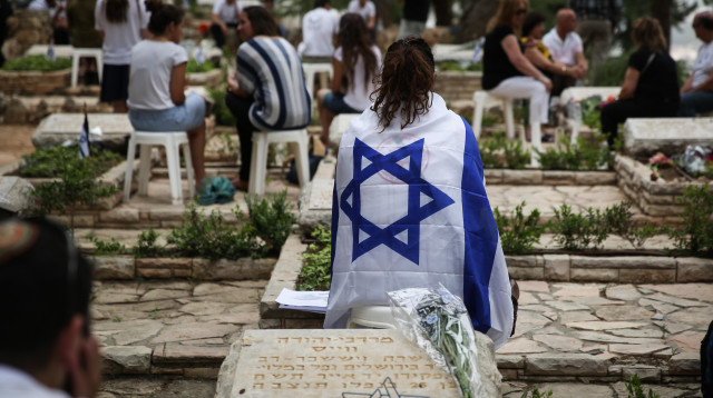 יום הזיכרון בהר הרצל (צילום: הדס פרוש, פלאש 90)