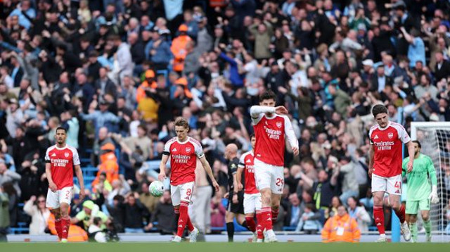 שחקני ארסנל מאוכזבים (צילום: Michael Regan)