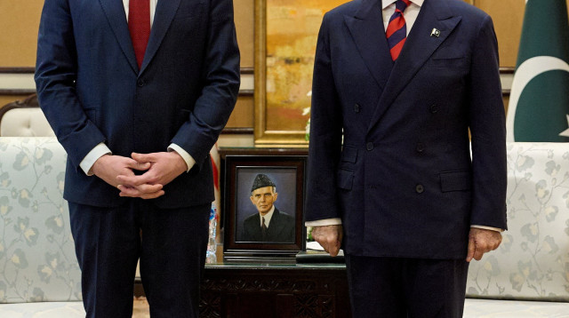 שריף וג'יי די ואנס בסבב השיחות הראשון בפקיסטן (צילום: רויטרס)