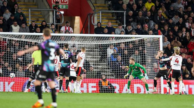 דניאל פרץ שוער סאות'המפטון נגד בריסטול (צילום: Gettyimages)