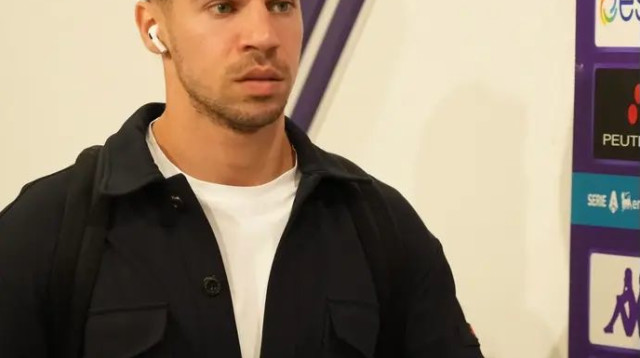 זכה לדקות אחרי חודש וחצי בחוץ. מנור סולומון (צילום: אתר רשמי, טוויטר של פיורנטינה)