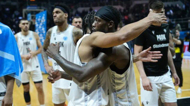 התעלה ברגע הנכון. בוורלי (צילום: GettyImages, Konstantinos Tsakalidis / KSOOC / SOO)