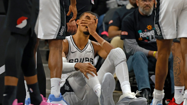 שחקן סן אנטוניו ספרס ויקטור וומבניאמה (צילום: GettyImages, Ronald Cortes)