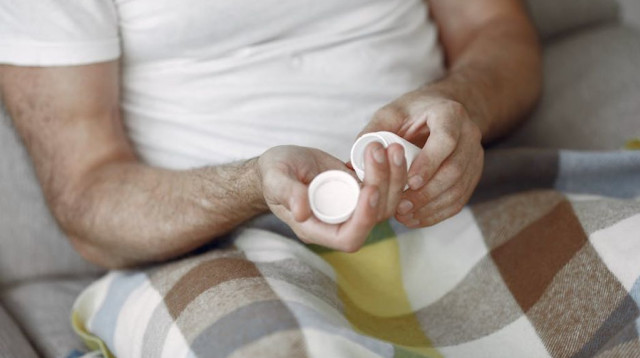 אל תסתפקו בכיבוי שריפות: למה תרופות להפחתת חומציות הקיבה הן פתרון חלקי בלבד לצרבת? (צילום: pexels)