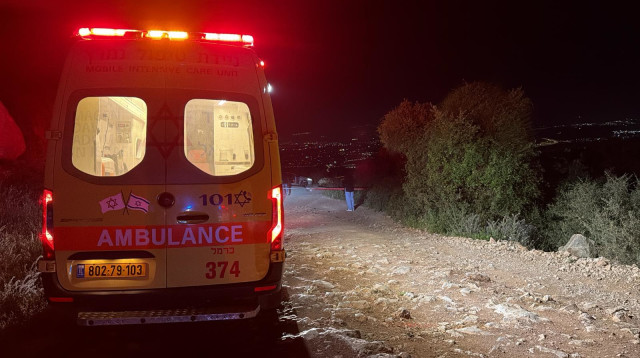 צוותי מד"א בשטח פתוח סמוך לדליית אל כרמל (צילום: תיעוד מבצעי מד"א)