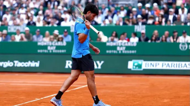 אלקראס מאוכזב בגמר מונטה קרלו (צילום: רויטרס)