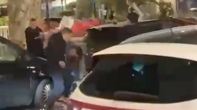 קטטה אלימה בנהריה (צילום: צילום מסך)