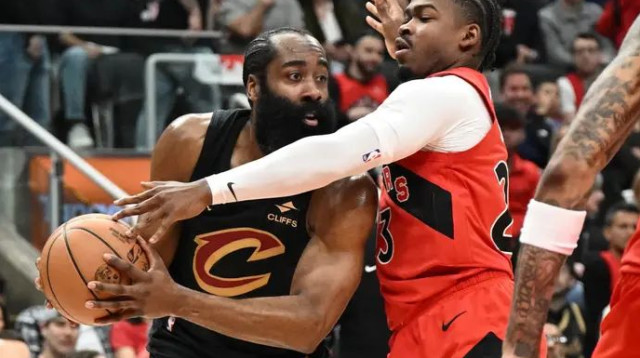 לא יהיה פשוט. הארדן מול שיד (צילום: רויטרס)