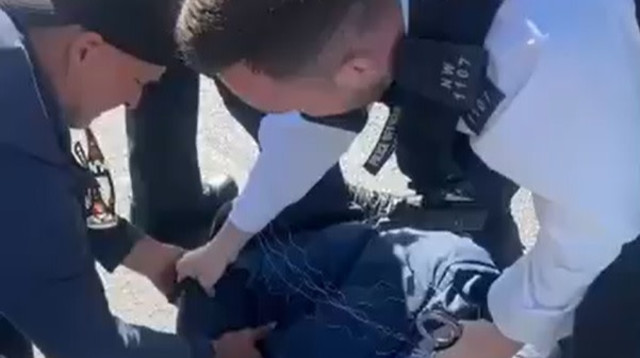 מעצר חשוד בלונדון (צילום: צילום מסך רשתות חברתיות לפי חוק 27א לזכויות יוצרים)