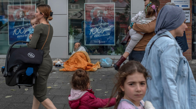 עוני בטורקיה (צילום: BULENT KILIC/AFP via Getty Images)