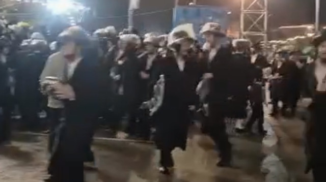 המונים בהר מירון  (צילום: רשתות חברתיות, שימוש לפי סעיף 27 א')