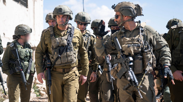 הרמטכ"ל אייל זמיר בסיור בדרום לבנון (צילום: דובר צה"ל)