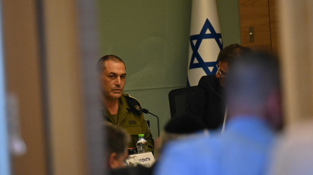 הרמטכ"ל אייל זמיר במהלך הדיון בוועדת חוץ וביטחון (צילום: יואב דודקביץ/TPS)