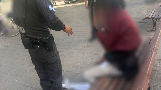 הקשיש שהותקף  (צילום: דוברות המשטרה)