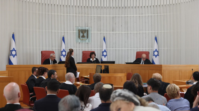 השופטים דפנה ברק-ארז, עופר גרוסקופף ואלכס שטיין, בג"ץ לראשות השב"כ רומן גופמן (צילום: מרק ישראל סלם)