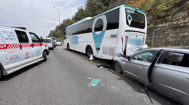 תאונה בכביש 1 (צילום: תיעוד מבצעי מד"א)