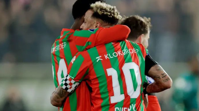 צ'ארון שרי חוגג עם אלי דסה (צילום: אימג'בנק  GettyImages, Soccrates Images)