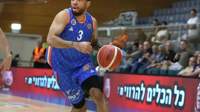 משחק חשוב. בראון (צילום: יפית כחלון באדיבות מכבי קבוצת כנען רמת גן)