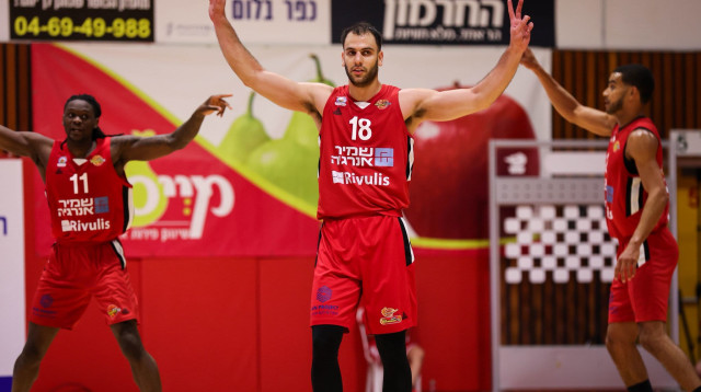 רז אדם (צילום: מאור אלקסלסי)