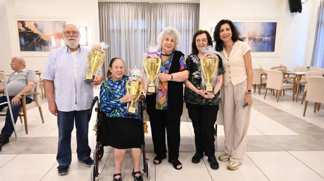 רותי ארזי, פאני חודיק, אפרת דגן, שירלי אבודרהם וקלמן לוריא (צילום: מורג ביטן)