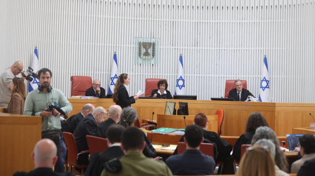 דיון בג"ץ בנושא סגירת גלי צה"ל, גל"צ (צילום: מרק ישראל סלם)