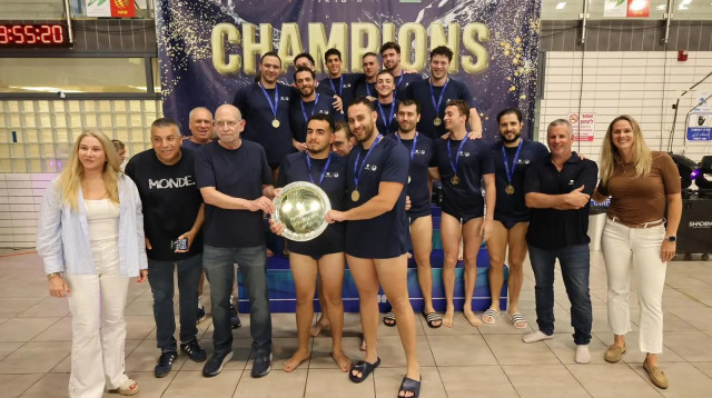 הפועל גוש זבולון, אלופת הגברים בכדורמים (צילום: גלעד קוולרצ׳יק)