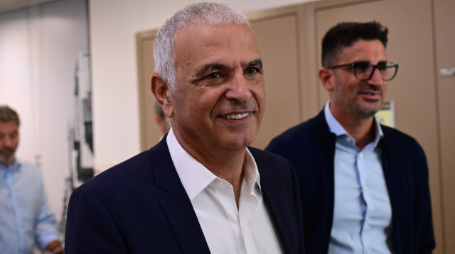 משה כחלון בבית המשפט (צילום: אבשלום ששוני)
