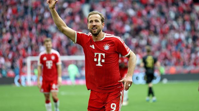 הארי קיין חוגג עוד שער (צילום: Getty images)