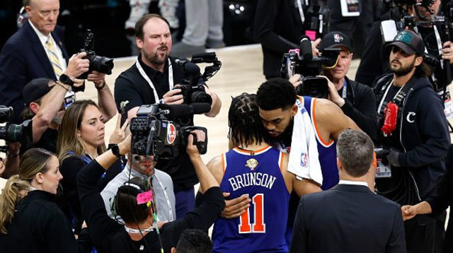 ג'יילן ברונסון, קארל אנתוני טאונס (צילום: Getty images)