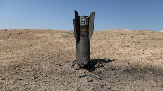 טיל איראני שנפל באיו"ש (צילום: REUTERS/Ammar Awad)