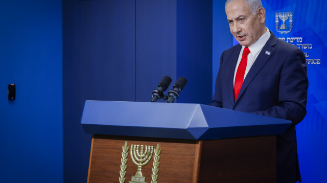 בנימין נתניהו במהלך מסיבת העיתונאים אמש (צילום: אוליבייה פיטוסי פלאש 90 )
