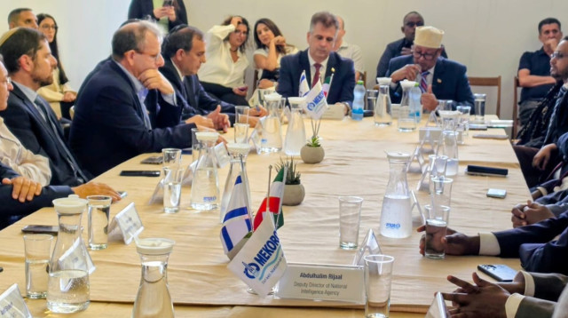 ביקור משלחת מסומלילנד במתקן "גאולת הירקון" של מקורות (צילום: באדיבות מקורות)