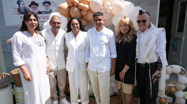 הבר מצווה של אליאב עבדוש (צילום: מאיר פבלובסקי)